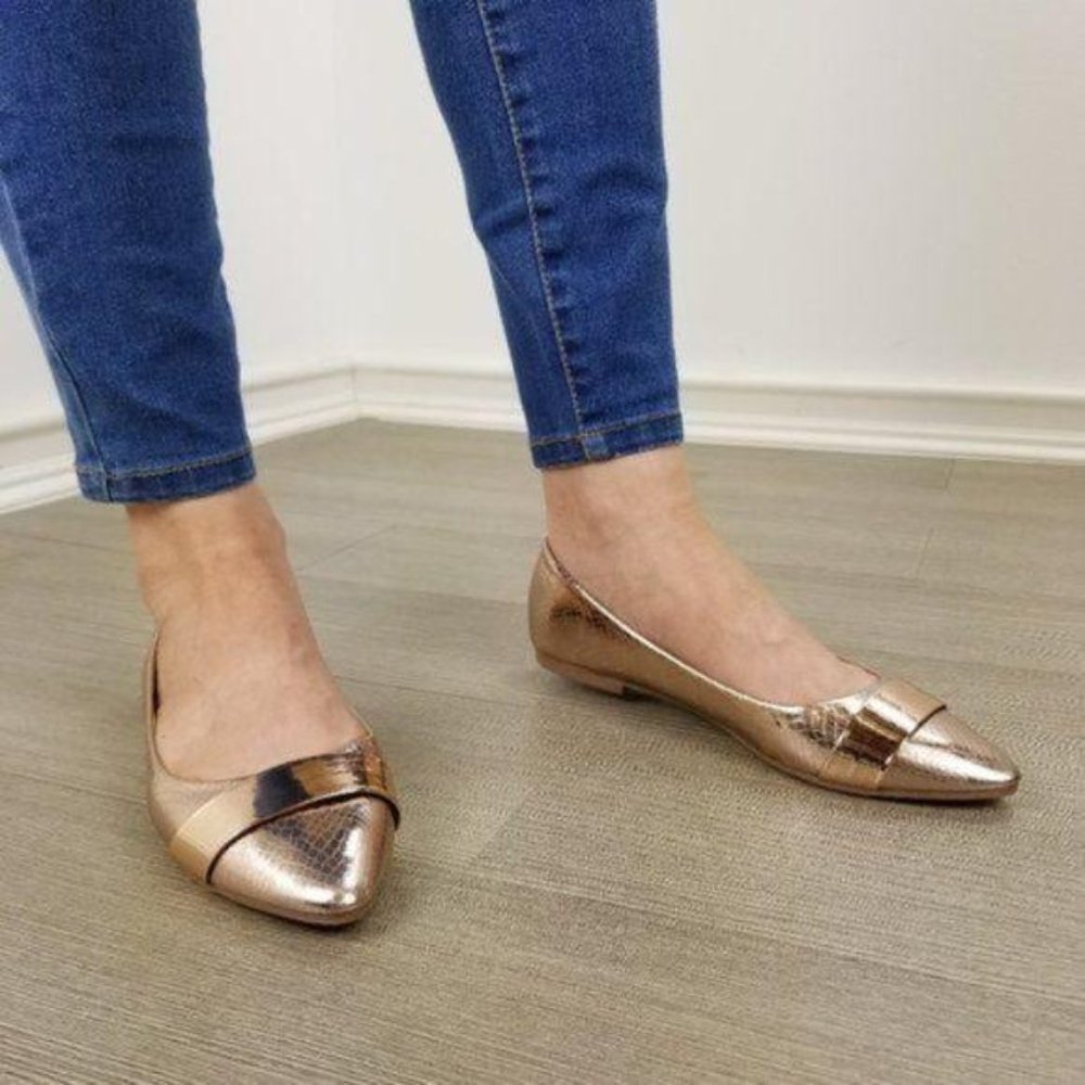 Rode Gold Pointy Toe Slip On Flats - Picture 4 of 7